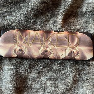 Urban Decay naked reloaded eyeshadow palette